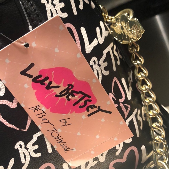 NWT Betsey Johnson Dome Satchel LBDARCY bag 💋💋💋 - Picture 2 of 6